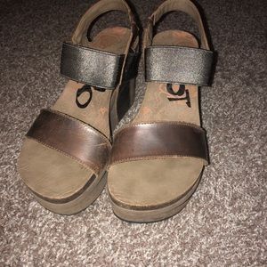 Pewter OTBT wedges size 7.5